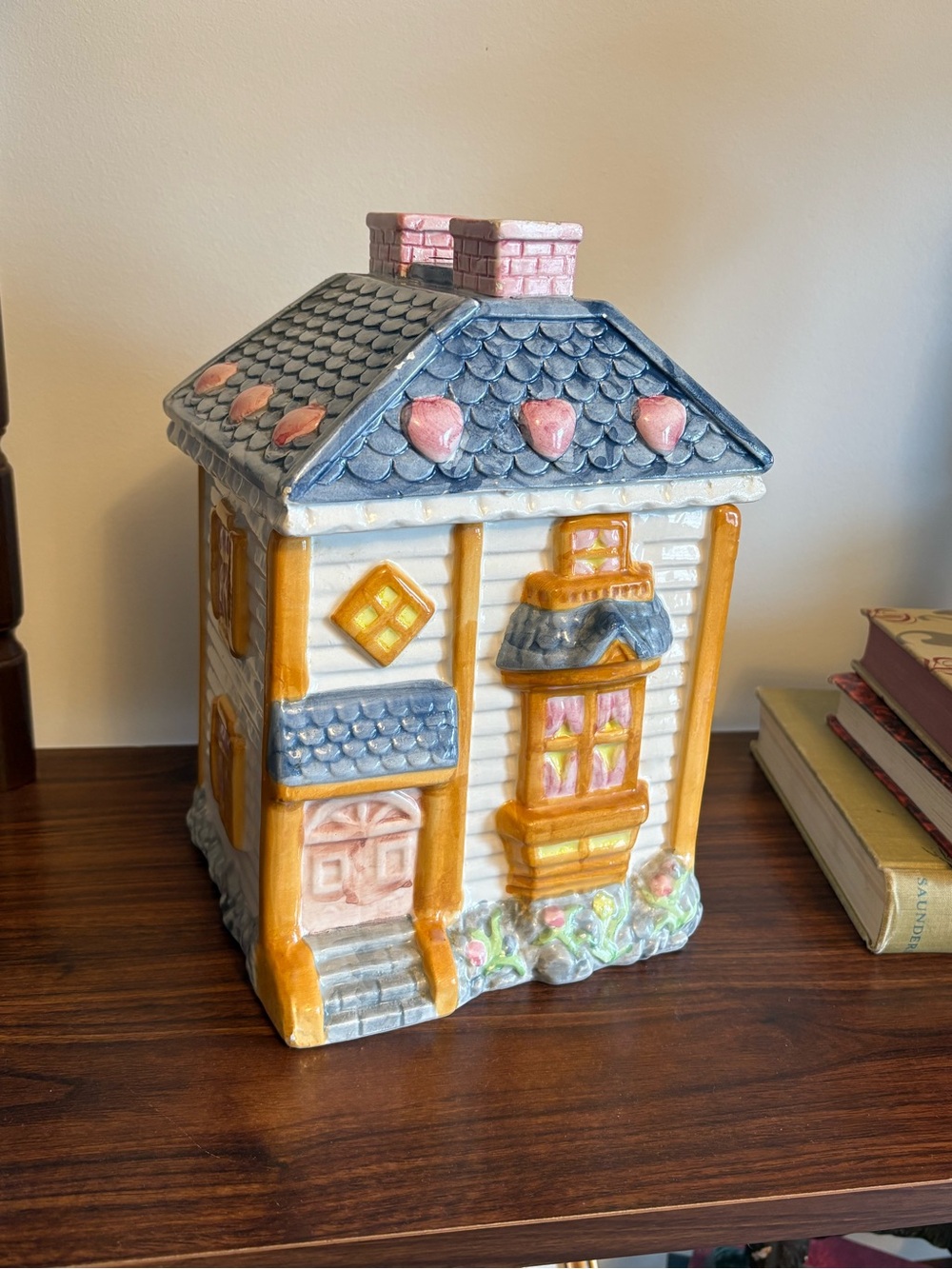 Vintage Ceramic House Cookie Jar - Picture 1 of 5